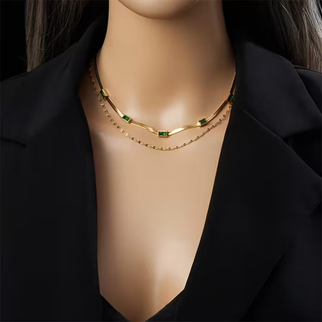 Collar retro dorado de doble capa con gema