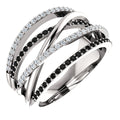 Anillo llamativo cruzado blanco y negro