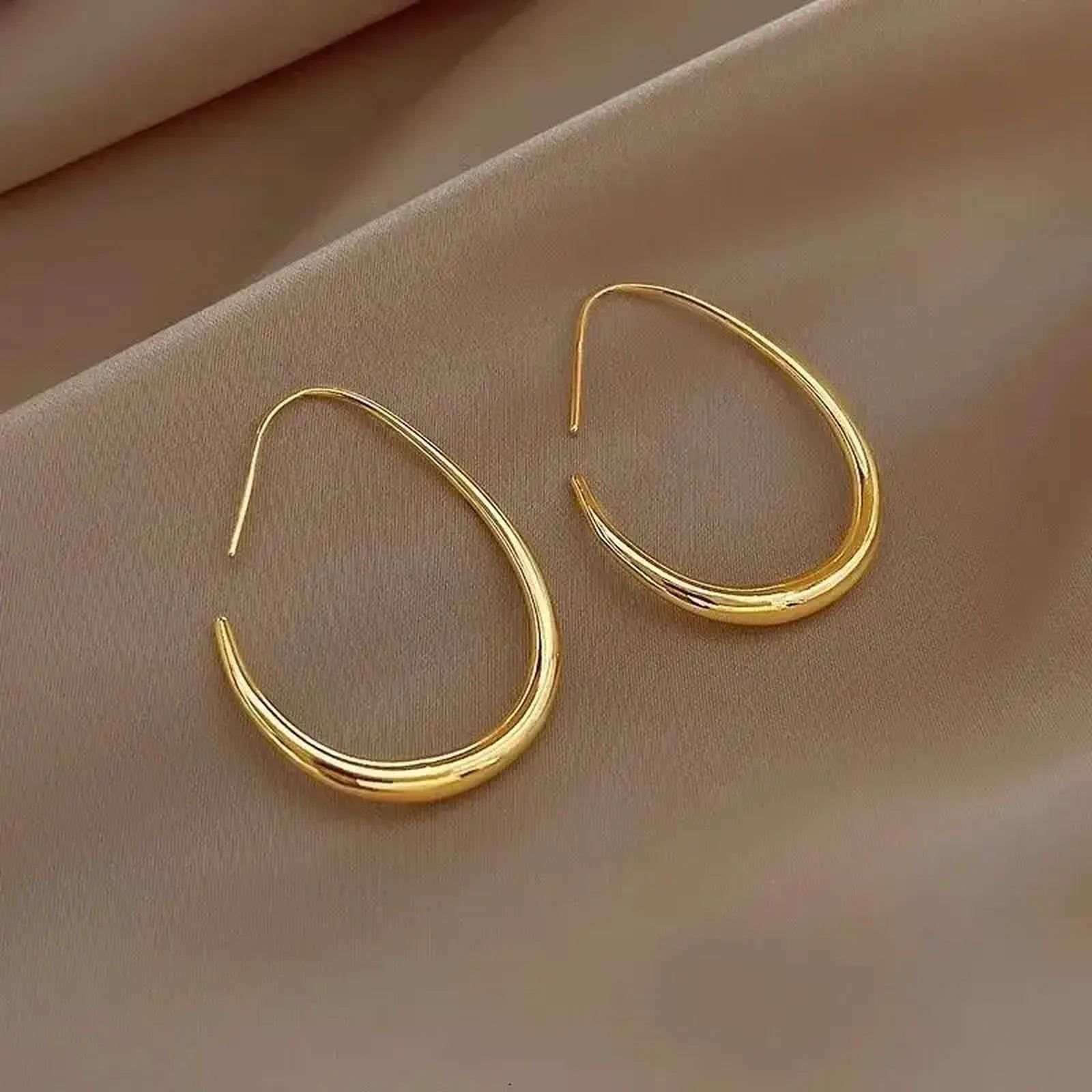 Pendientes de aro dorados vintage