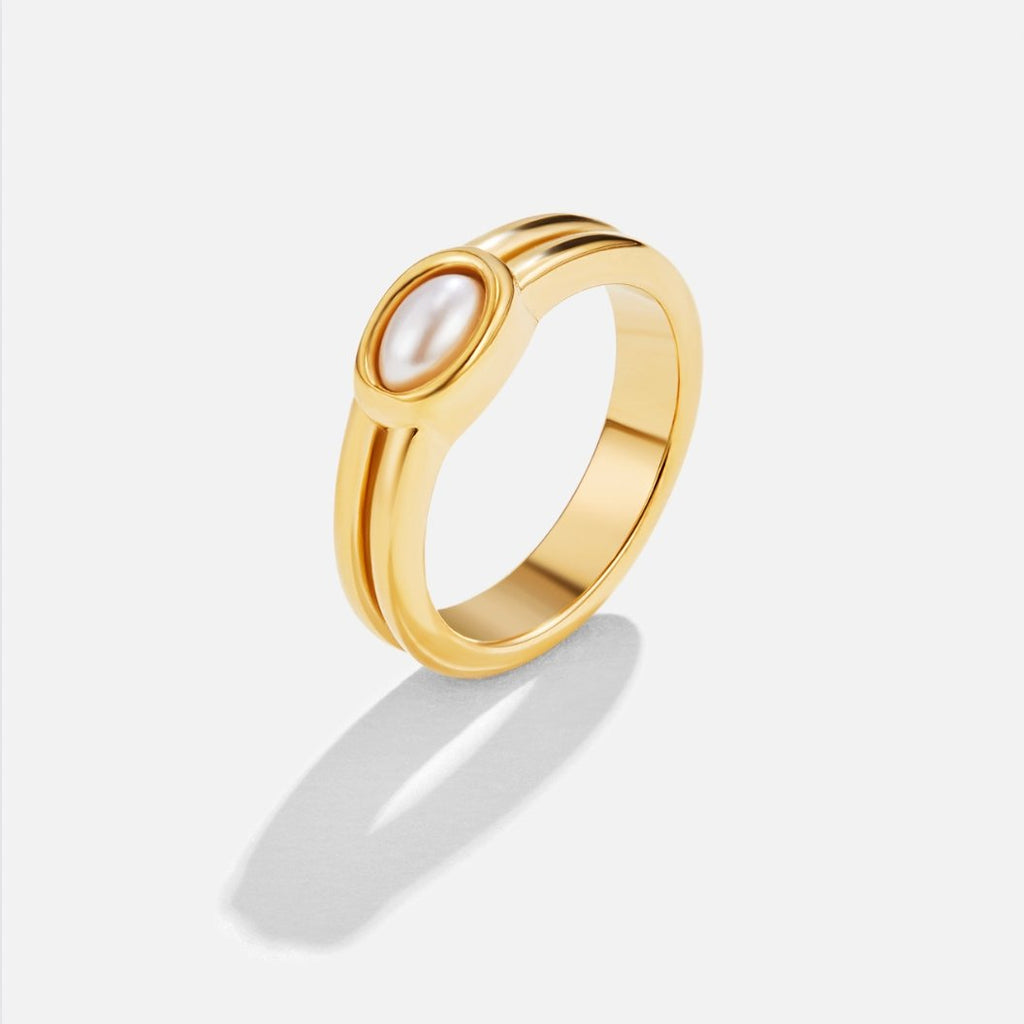 Anillo de Oro de 18K con Perlas Gruesas