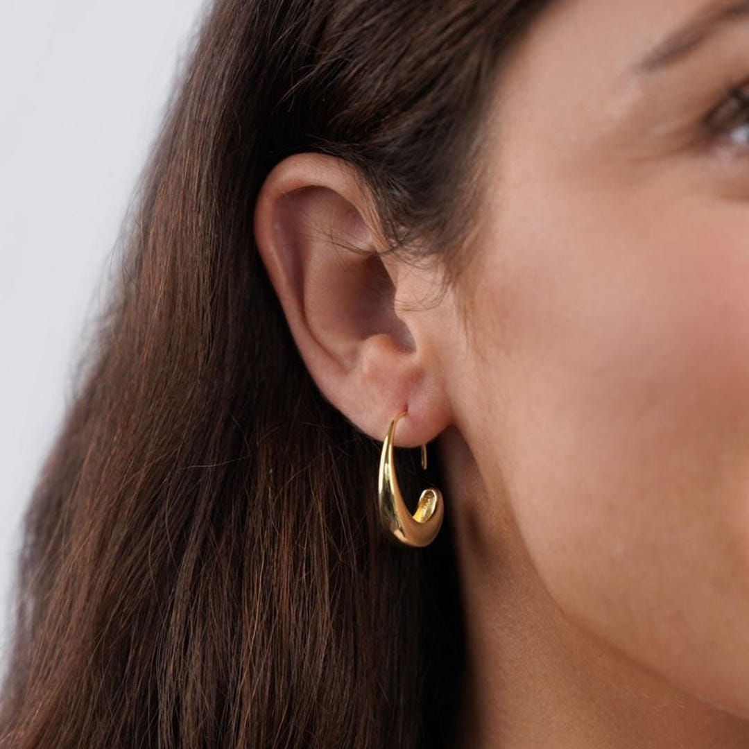 Pendientes Minimalistas de Aro Dorado