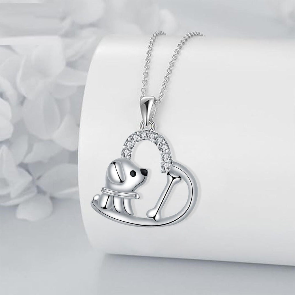 Collar de perro con colgante de corazón