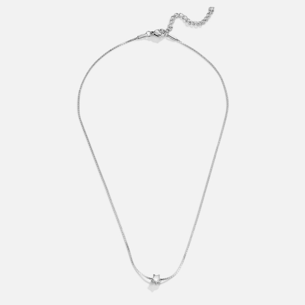 Collar de plata con estrella delicada