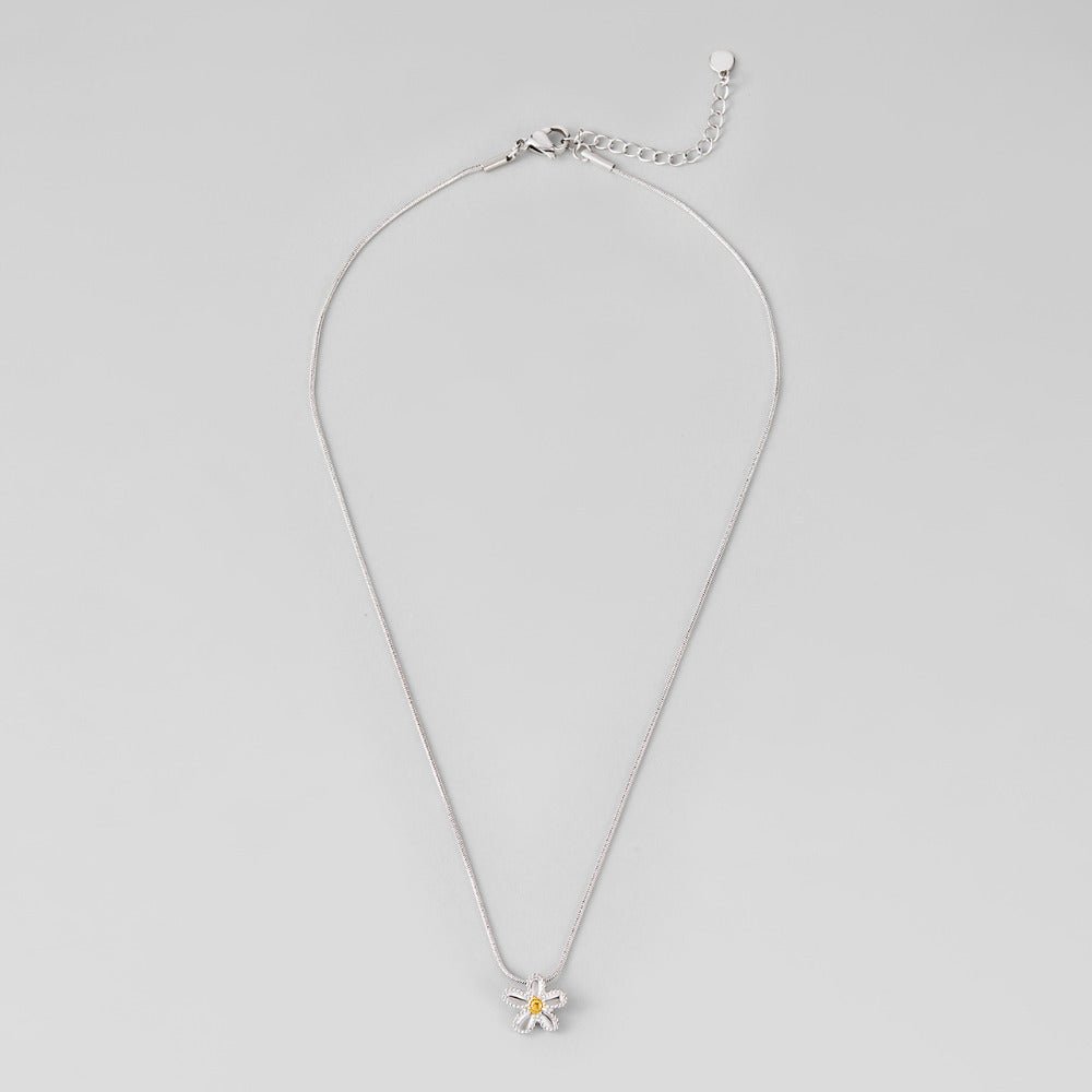 Collar con colgante de margarita