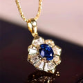 Collar de oro Kavella Noctazure