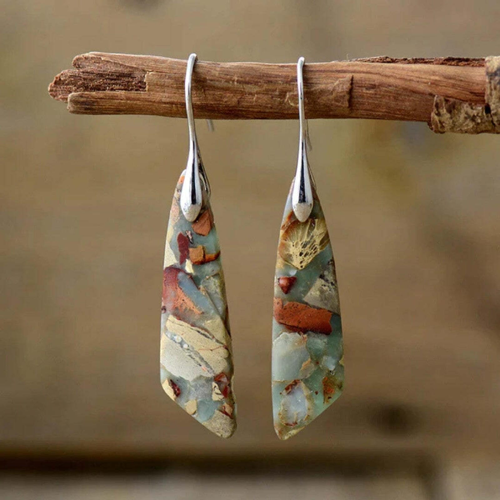 Pendientes únicos de piedra natural