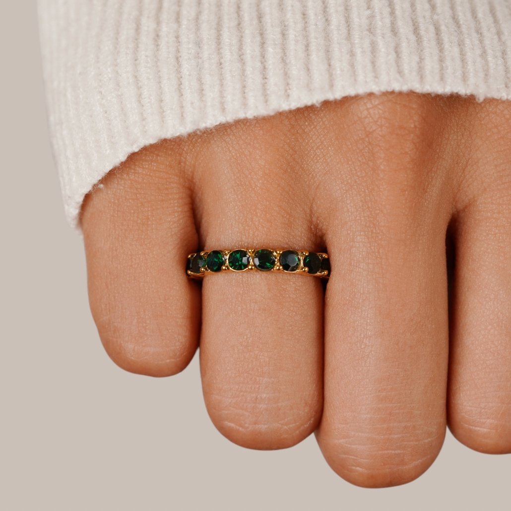 Anillo de cristal Esmeralda de 18K