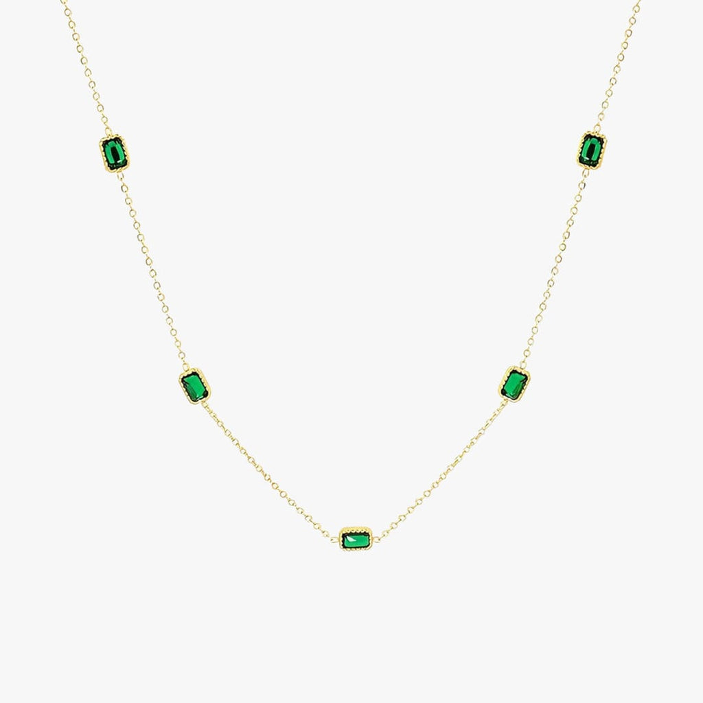 Cadena de oro con colgante de piedra verde