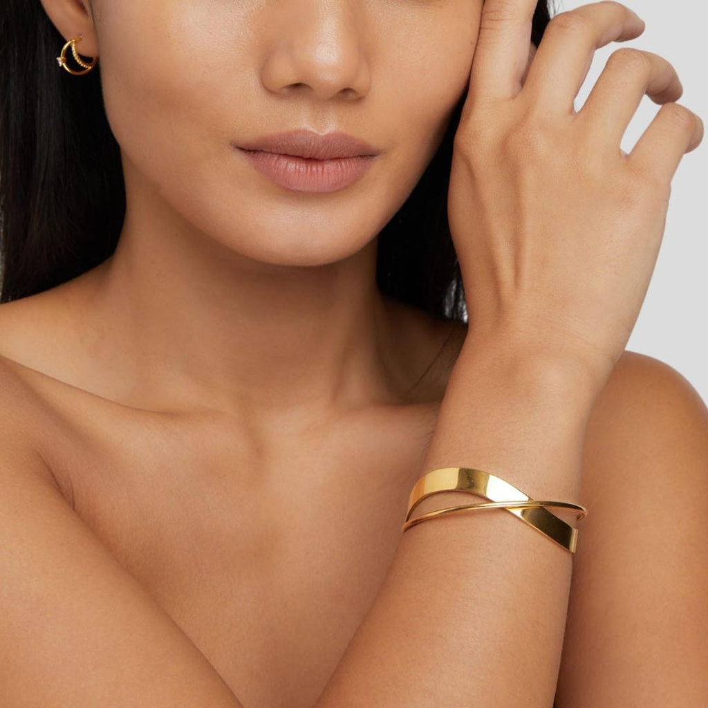 Brazalete de oro único celestial
