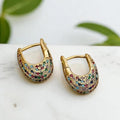 Pendientes elegantes con incrustaciones de cristal de colores