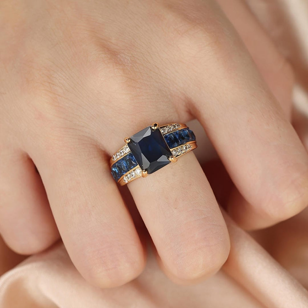 Anillo de piedras preciosas «Elegancia real»