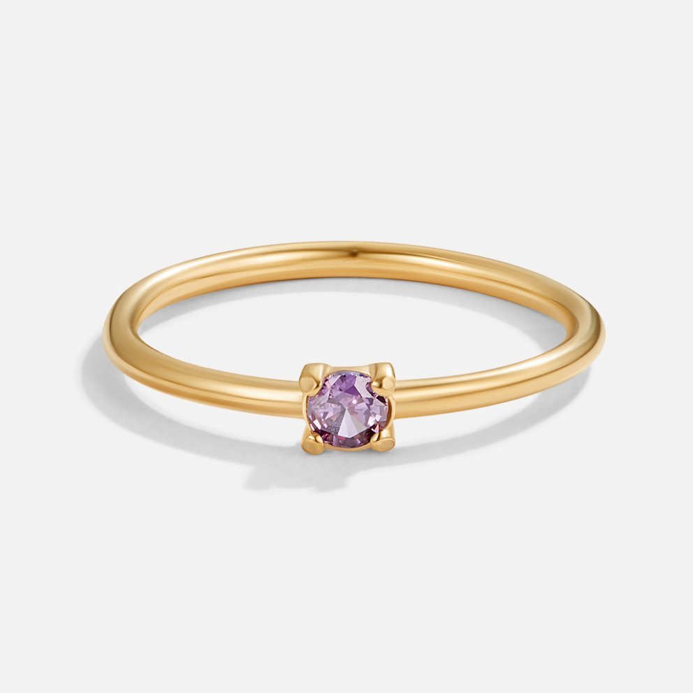 Anillo de oro de 18K con piedra natal de febrero