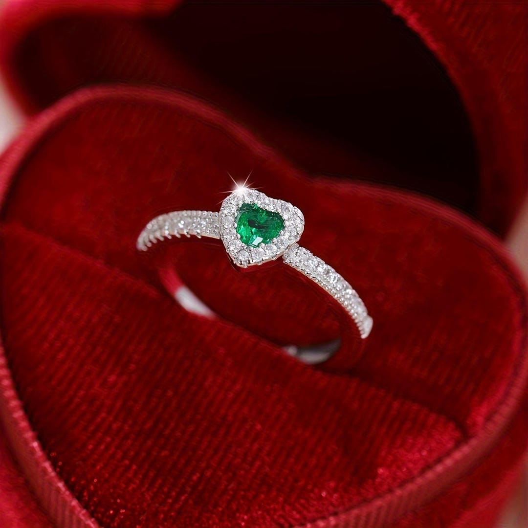 Anillo de promesa de cristal con halo de corazón
