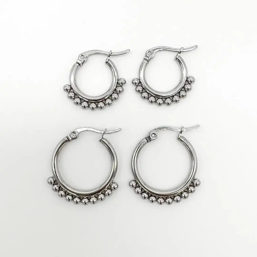 Pendientes de aro clásicos Laurie Lovely