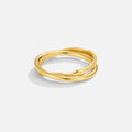 Anillo de oro entrelazado para siempre