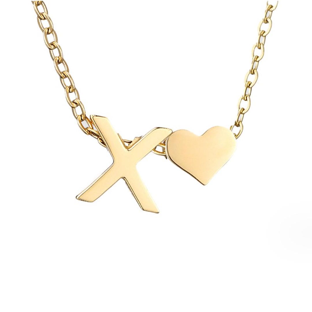 Collar de oro con inicial y corazón personalizado