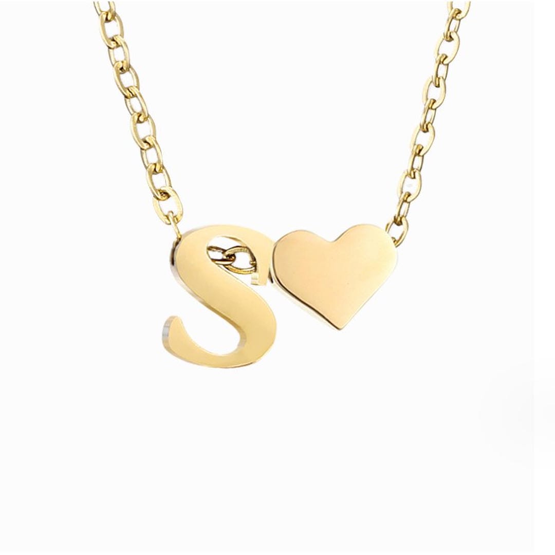 Collar de oro con inicial y corazón personalizado