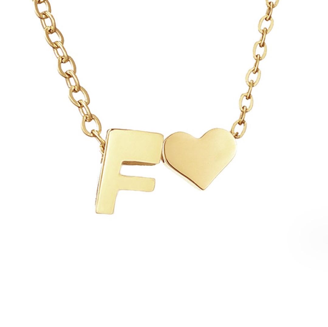 Collar de oro con inicial y corazón personalizado