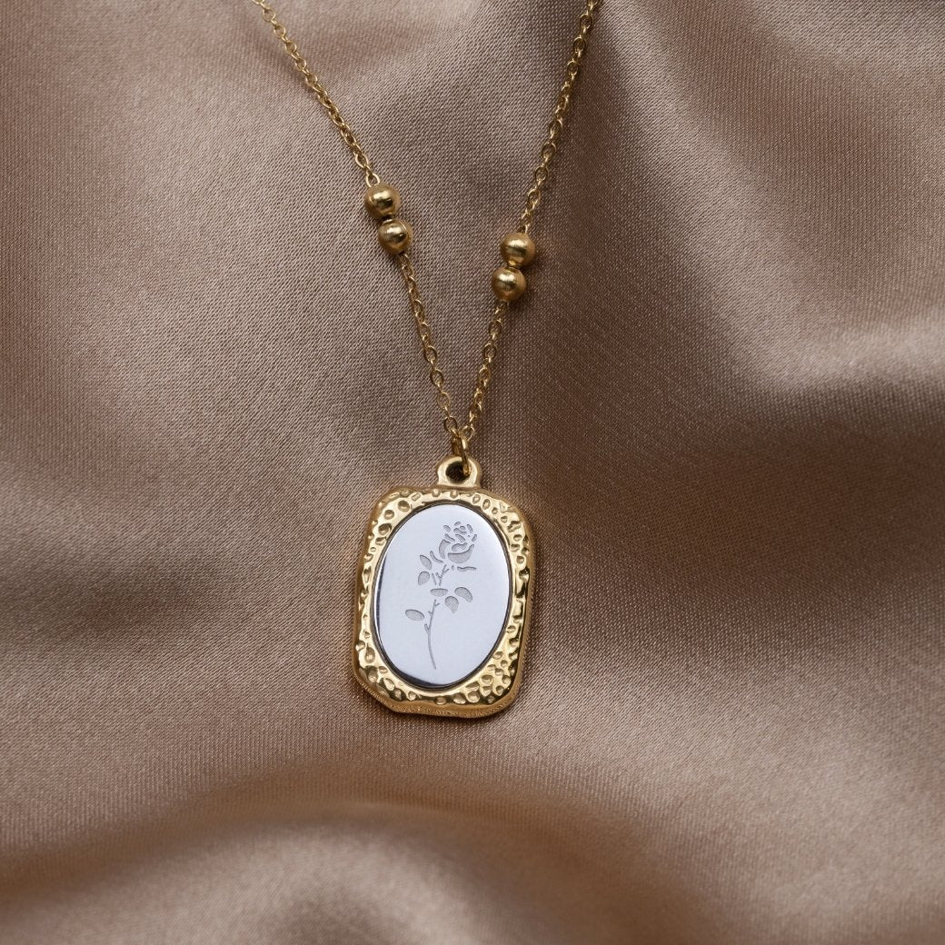 Collar de Rosas 'Amor Frágil'