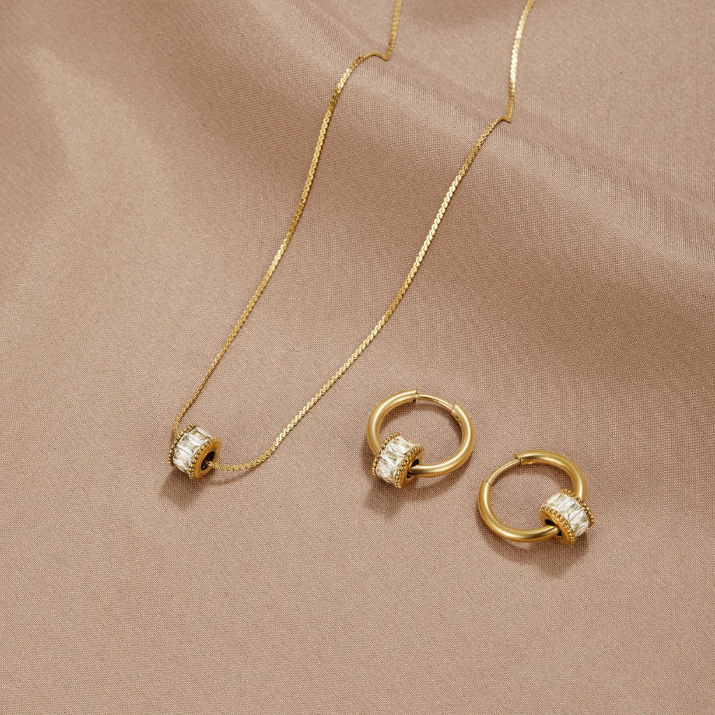 Collar Gigi Crystal de oro de 18K