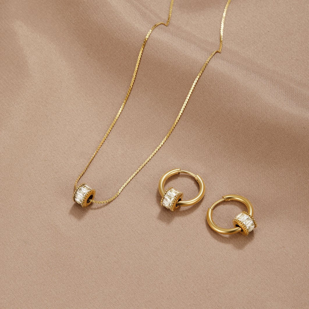 Collar Gigi Crystal de oro de 18K
