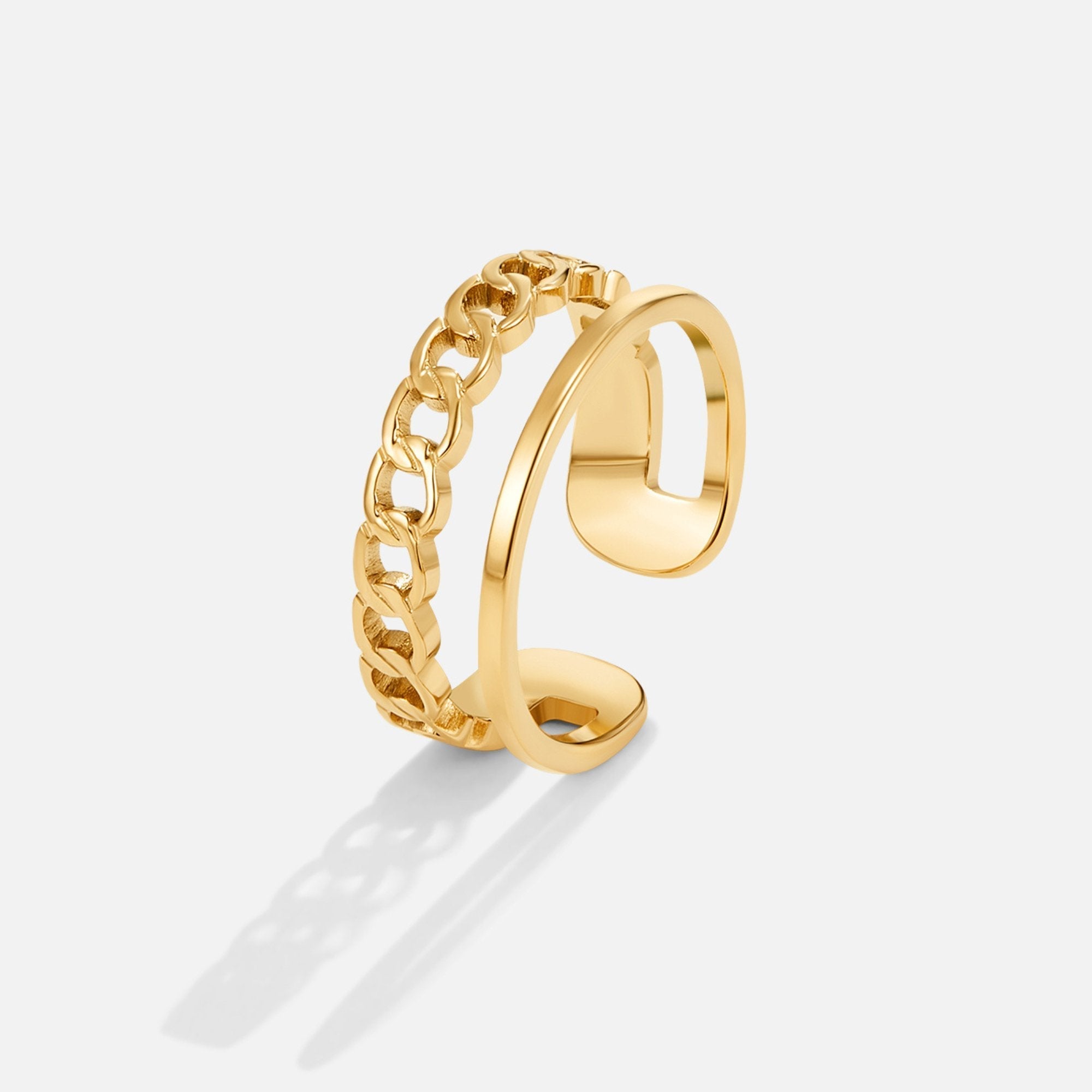 Anillo en capas de cadena dorada