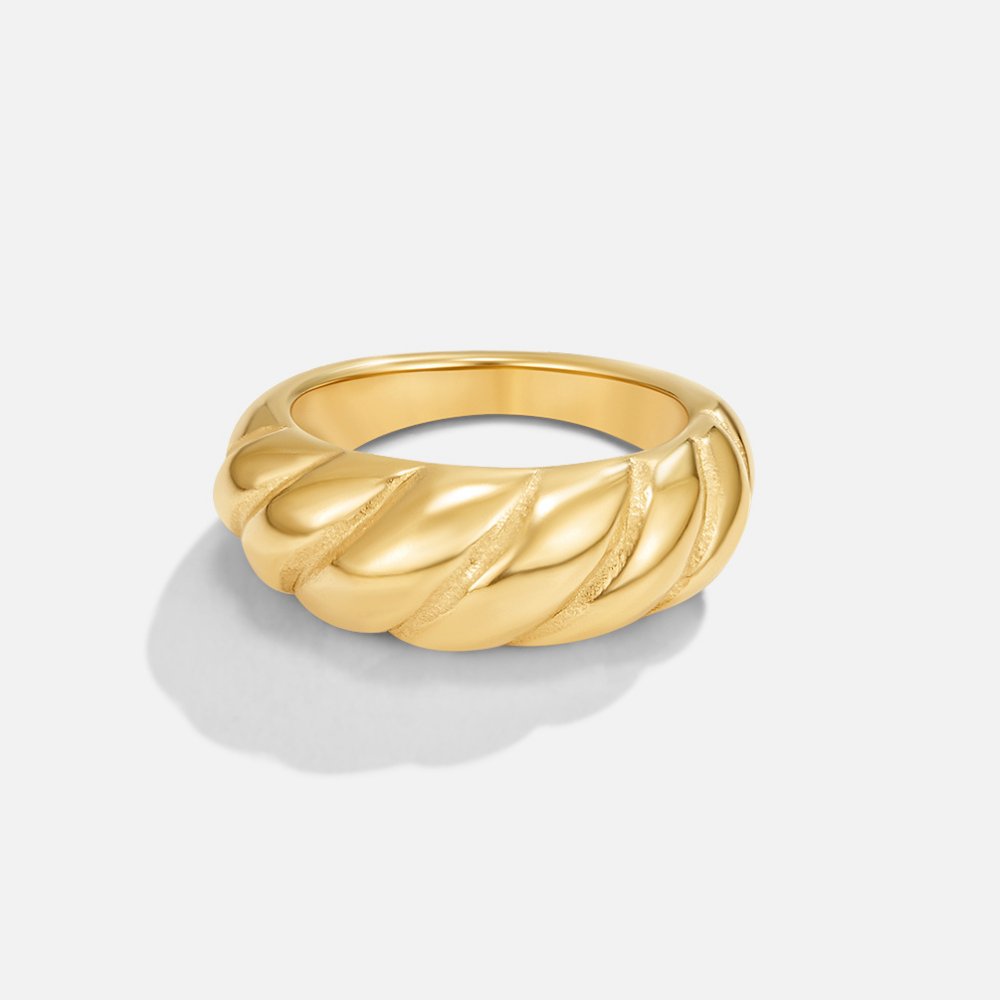 Anillo de cruasán dorado