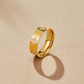 Anillo de trébol de cristal chapado en oro