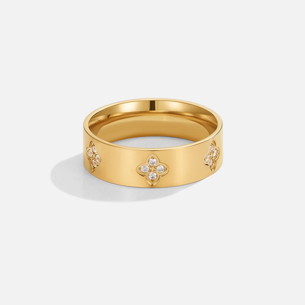 Anillo de trébol de cristal chapado en oro