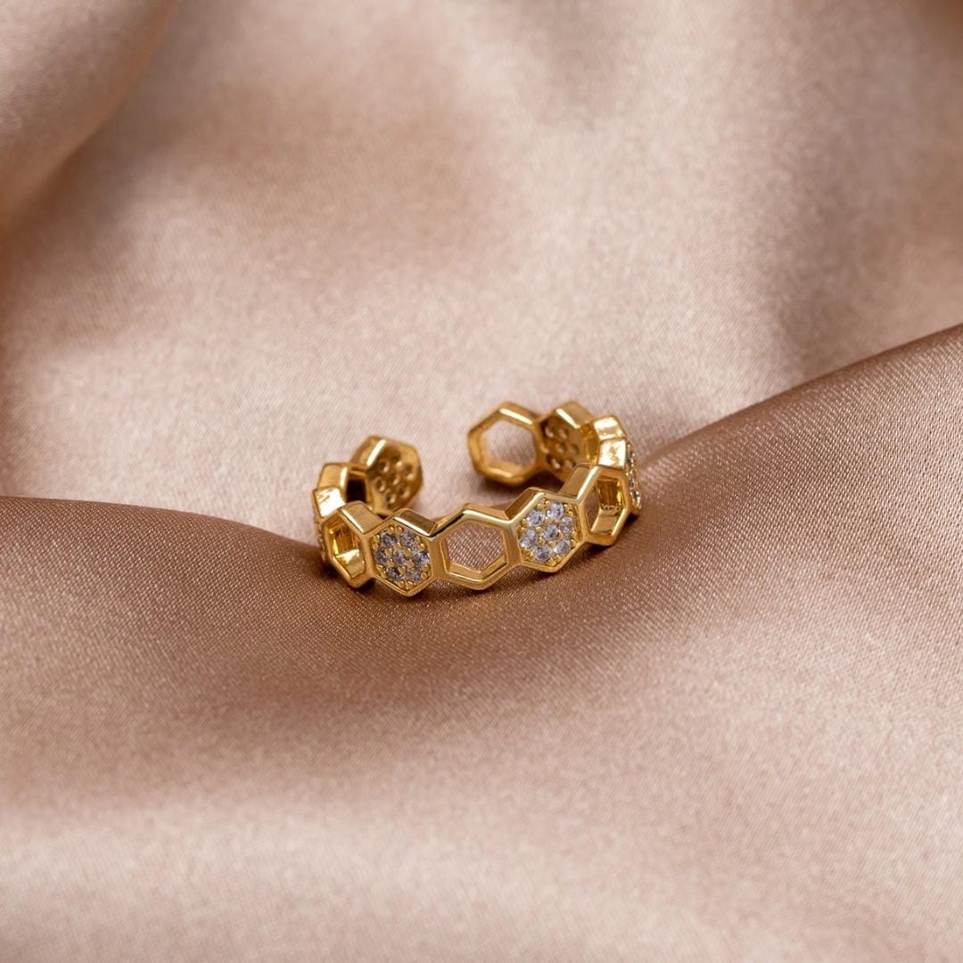 Anillo ajustable Spark con diseño de panal