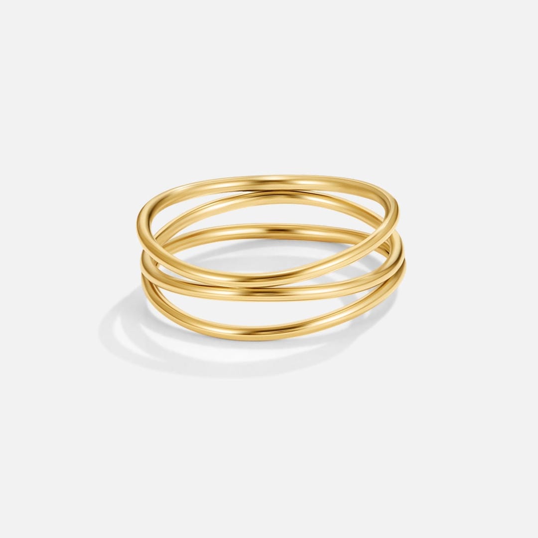 Anillo de oro con forma de infinito