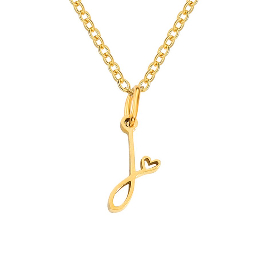 Collar de corazón con letra de oro