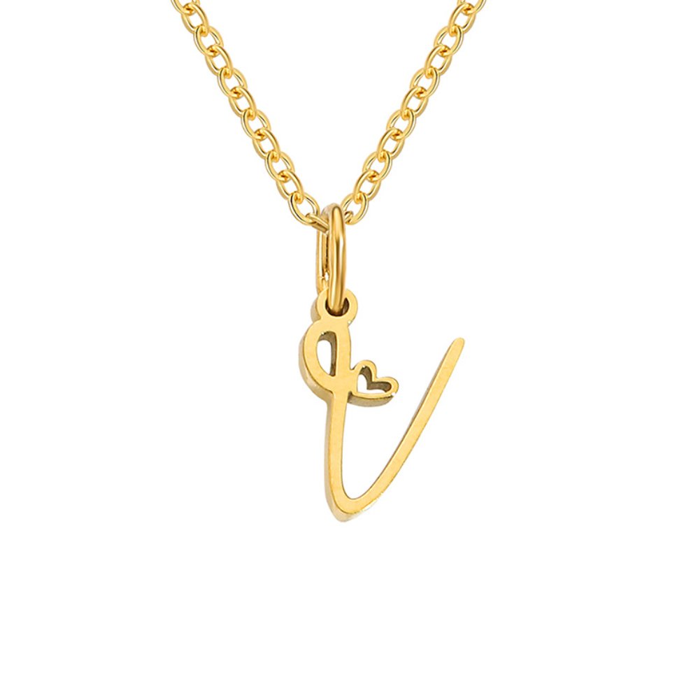 Collar de corazón con letra de oro