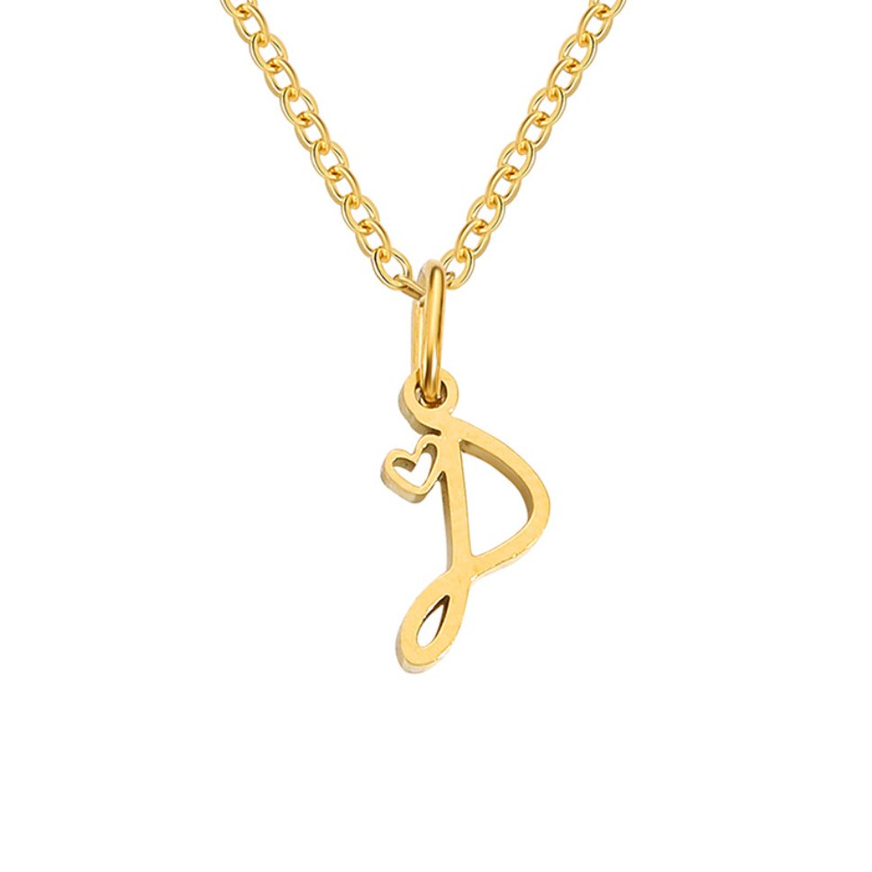 Collar de corazón con letra de oro