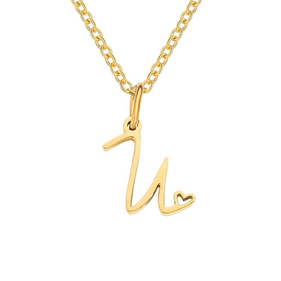 Collar de corazón con letra de oro