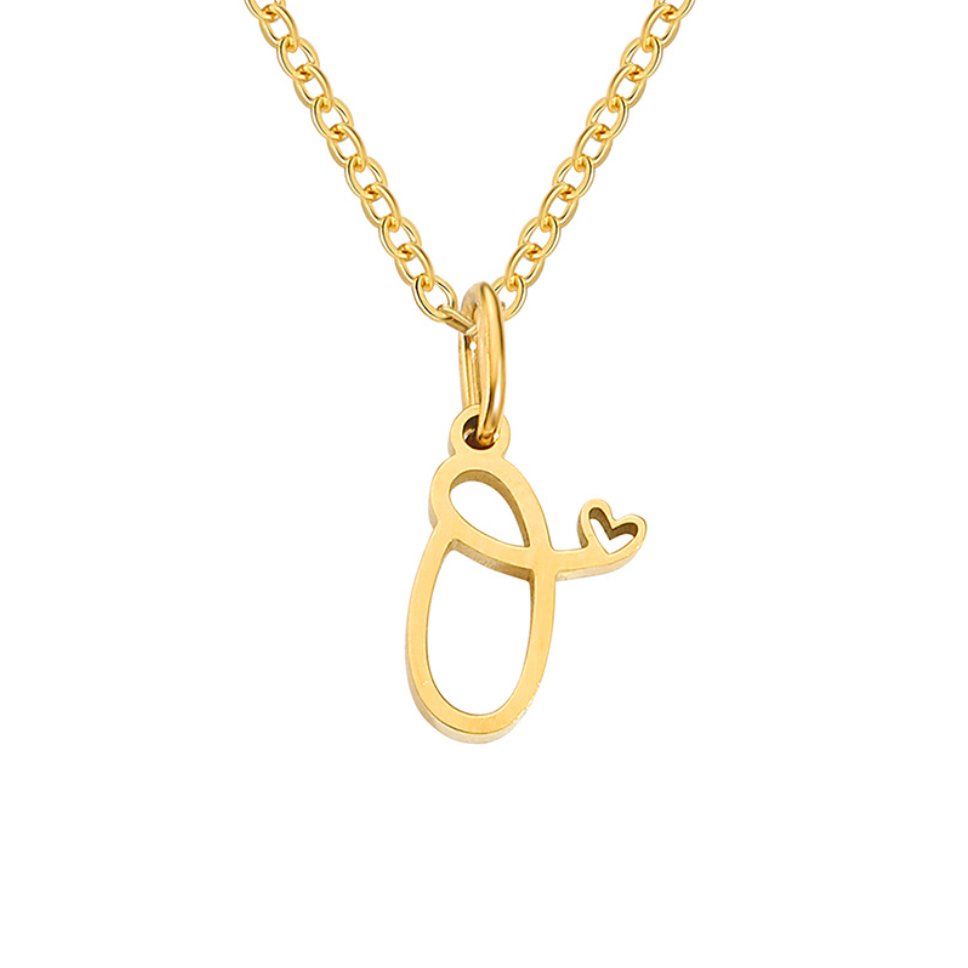 Collar de corazón con letra de oro