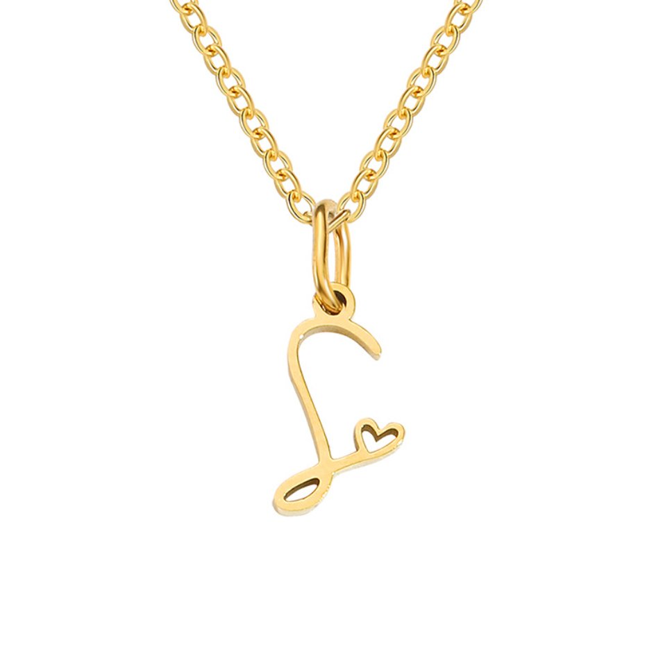 Collar de corazón con letra de oro