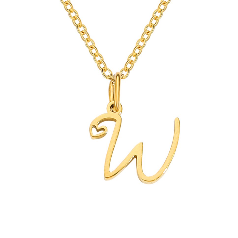 Collar de corazón con letra de oro