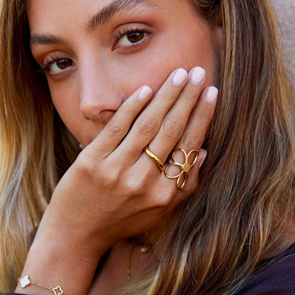 Anillo de flor Margarita Dorada