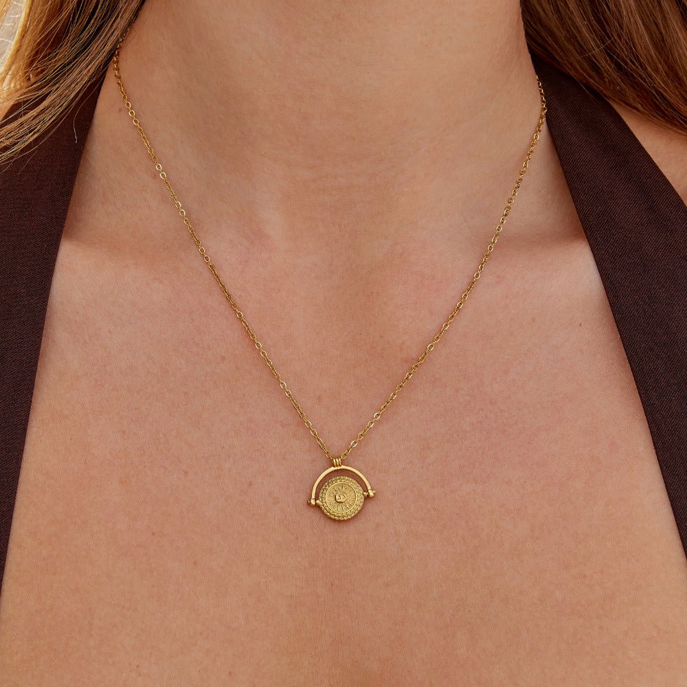 Collar Moneda Sol Dorado