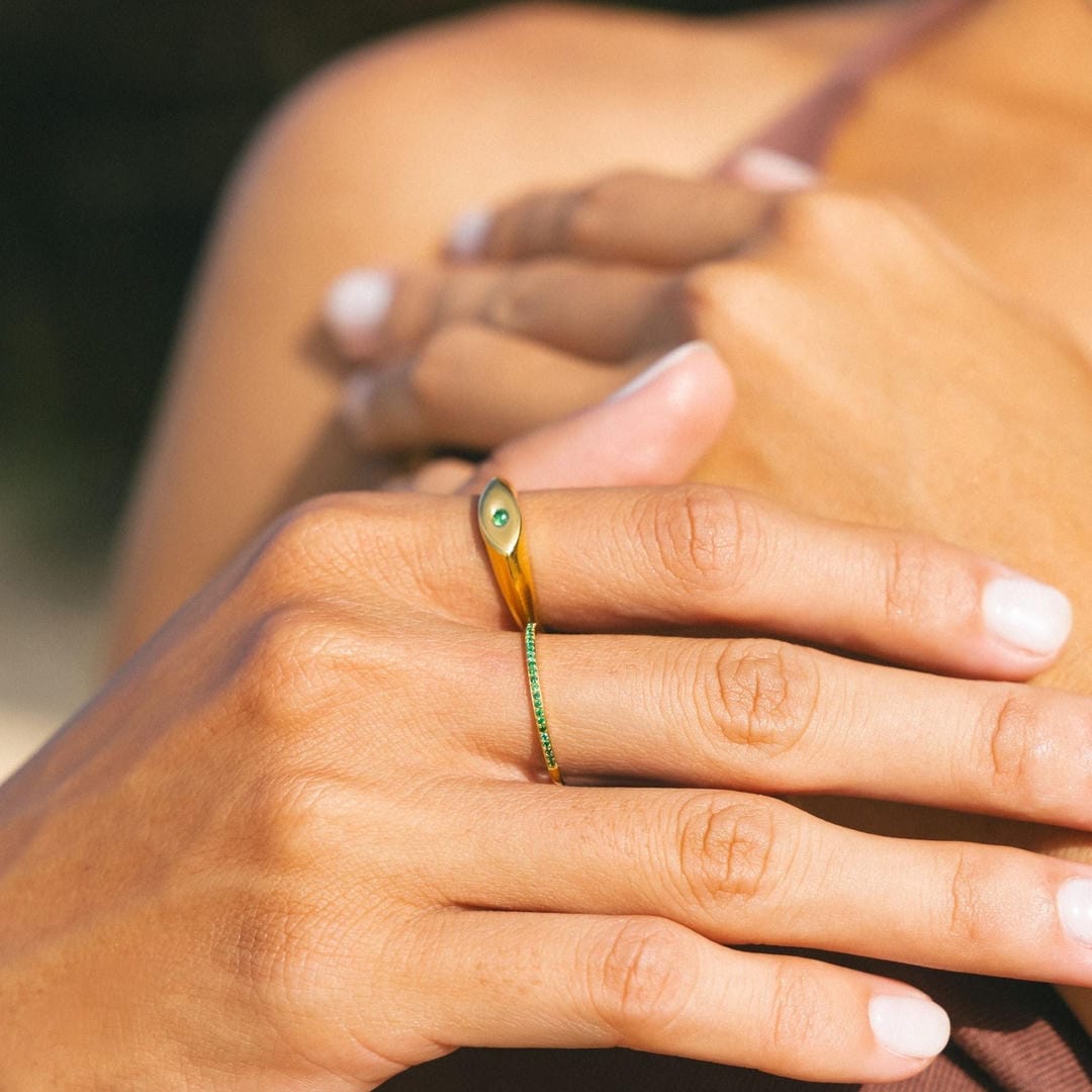 Anillo acentuado con circonita Cielo Verdant