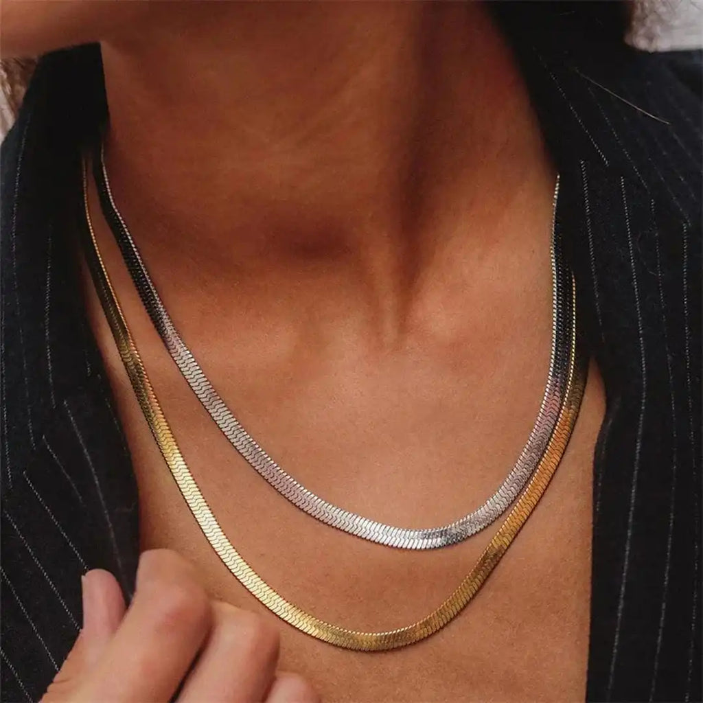 Collar de oro atemporal con diseño de espiga