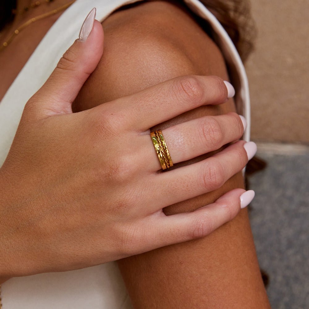 Anillo apilable Hella Gold
