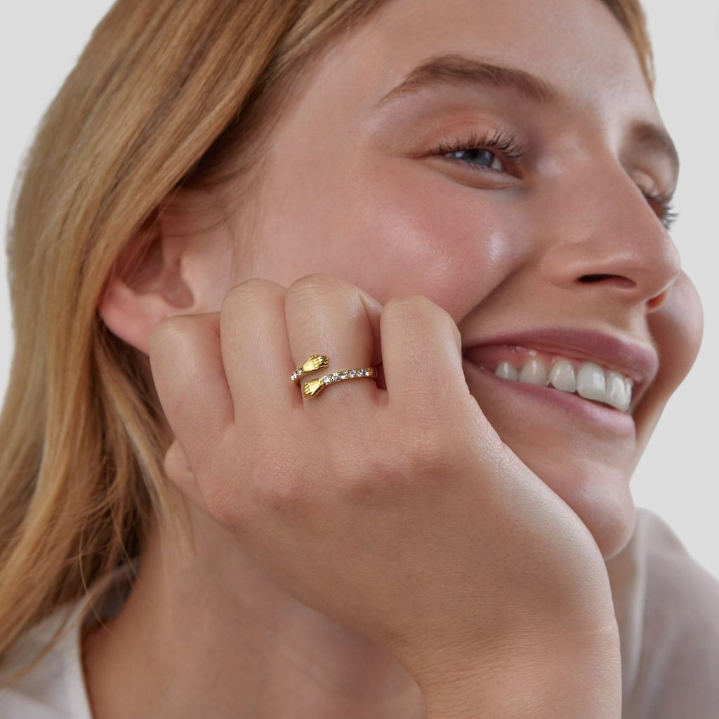 Anillo de oro de 18K «Abrázame para siempre»
