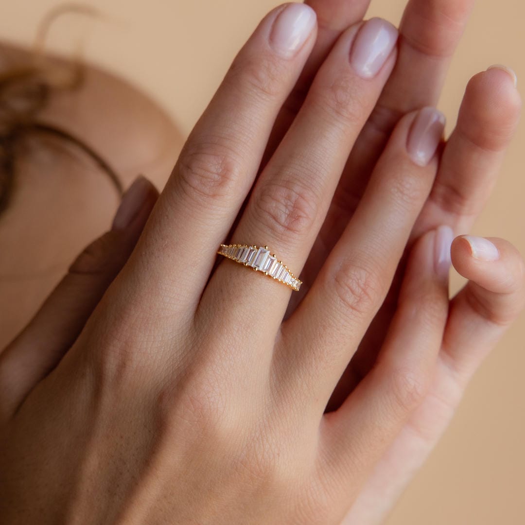 Anillo minimalista Baguette Stone