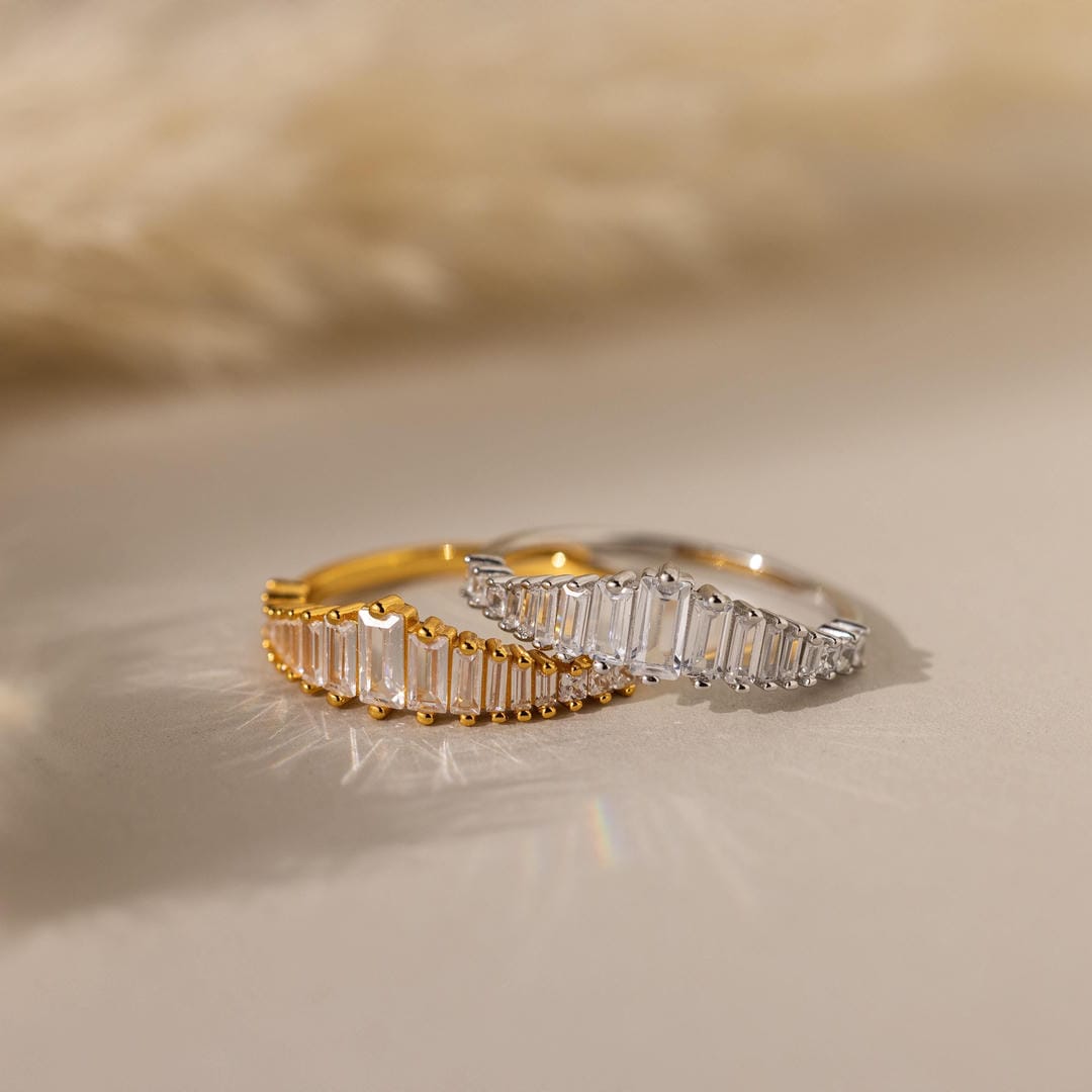 Anillo minimalista Baguette Stone