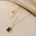 Collar de lujo con piedra esmeralda