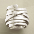 Anillo grueso de plata de capas vintage