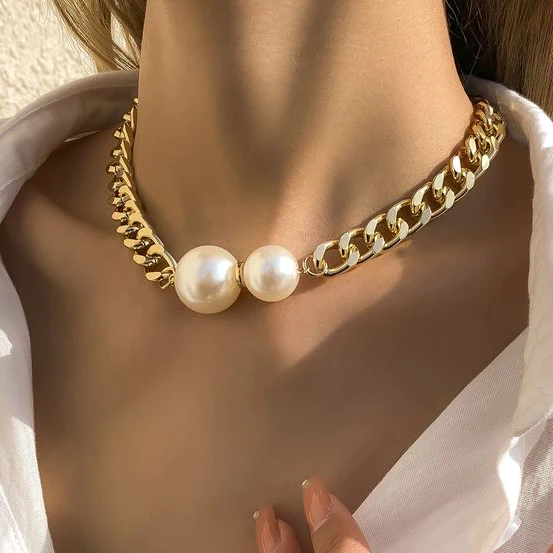Elegante collar de perlas dobles