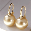 Elegantes Pendientes de Perlas Doradas